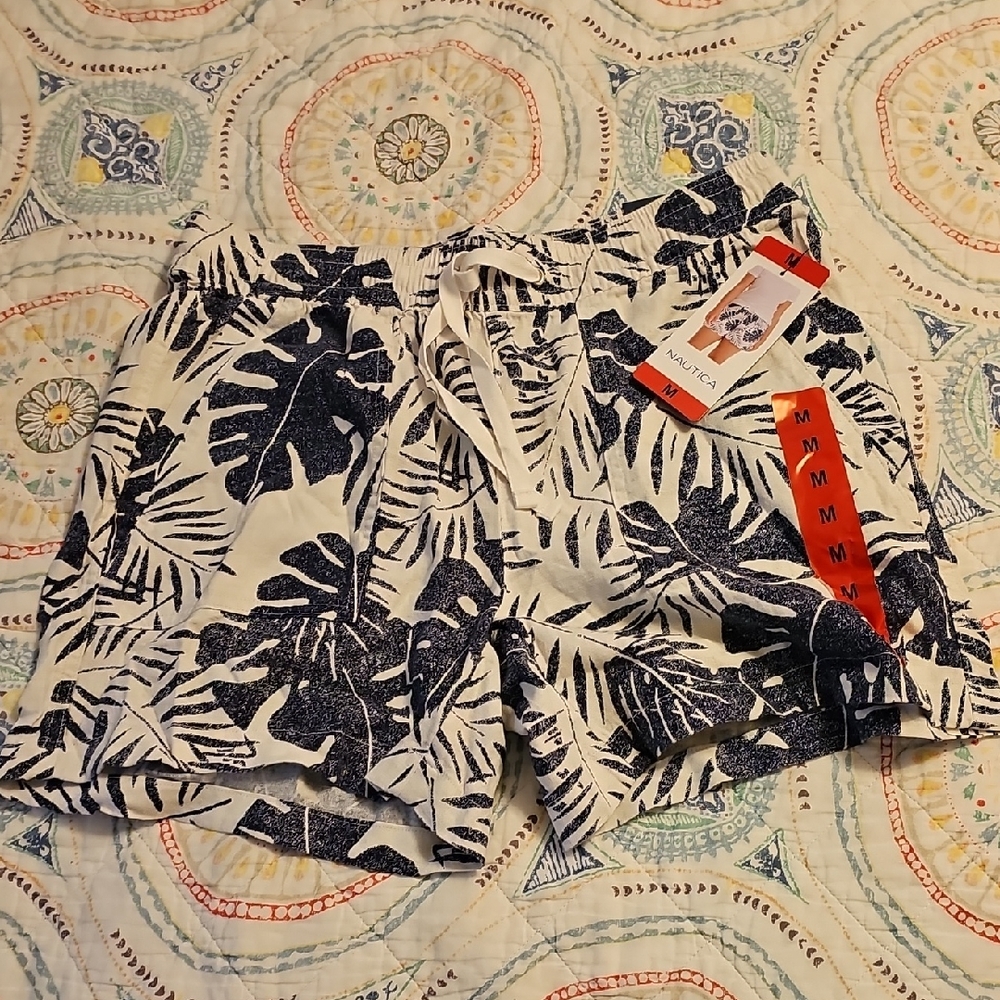 Nautica Women's Navy Leaf Print Shorts